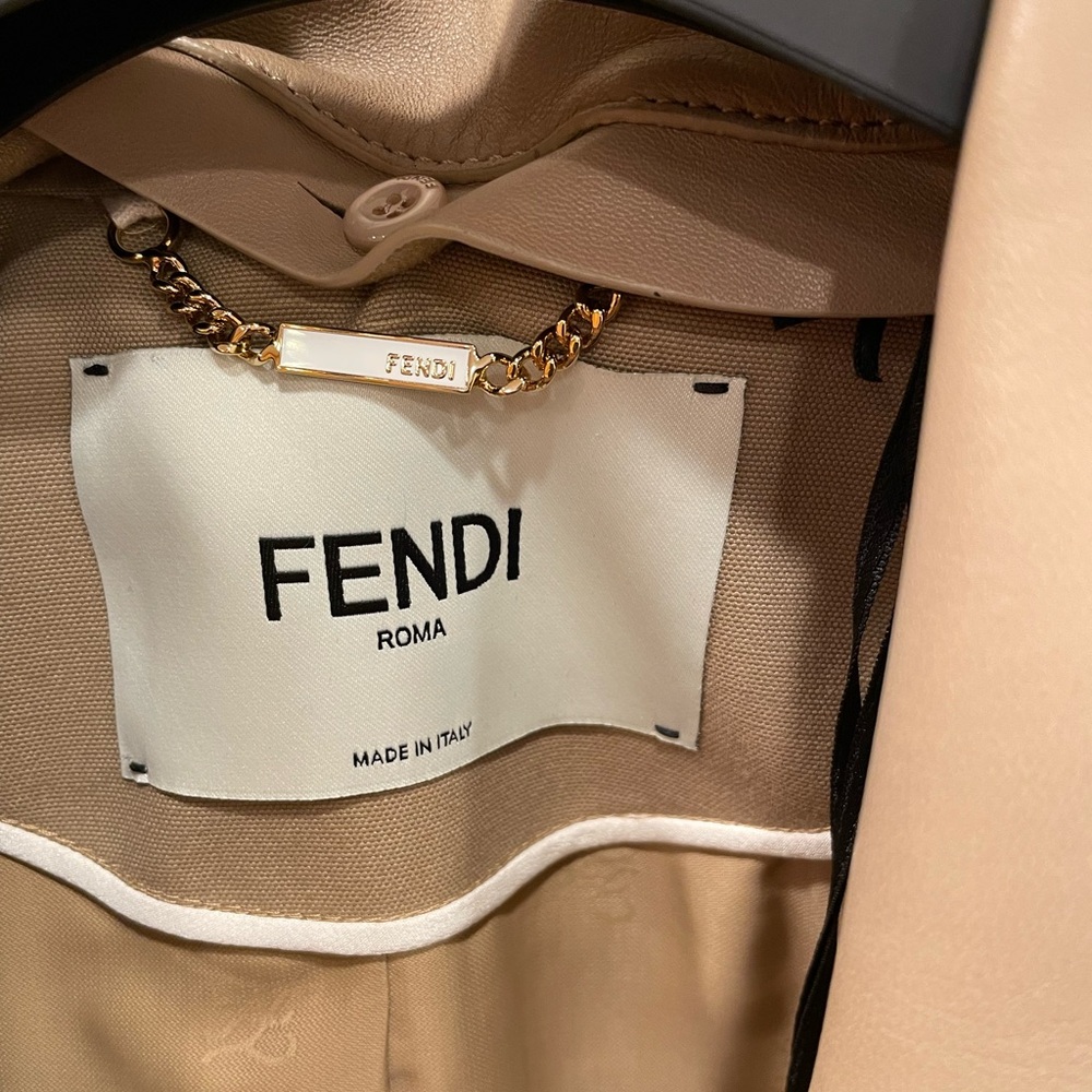 BRAND NEW with Tags Authentic Fendi Trench Coat Size 40 $4400++ - Picture 12 of 12